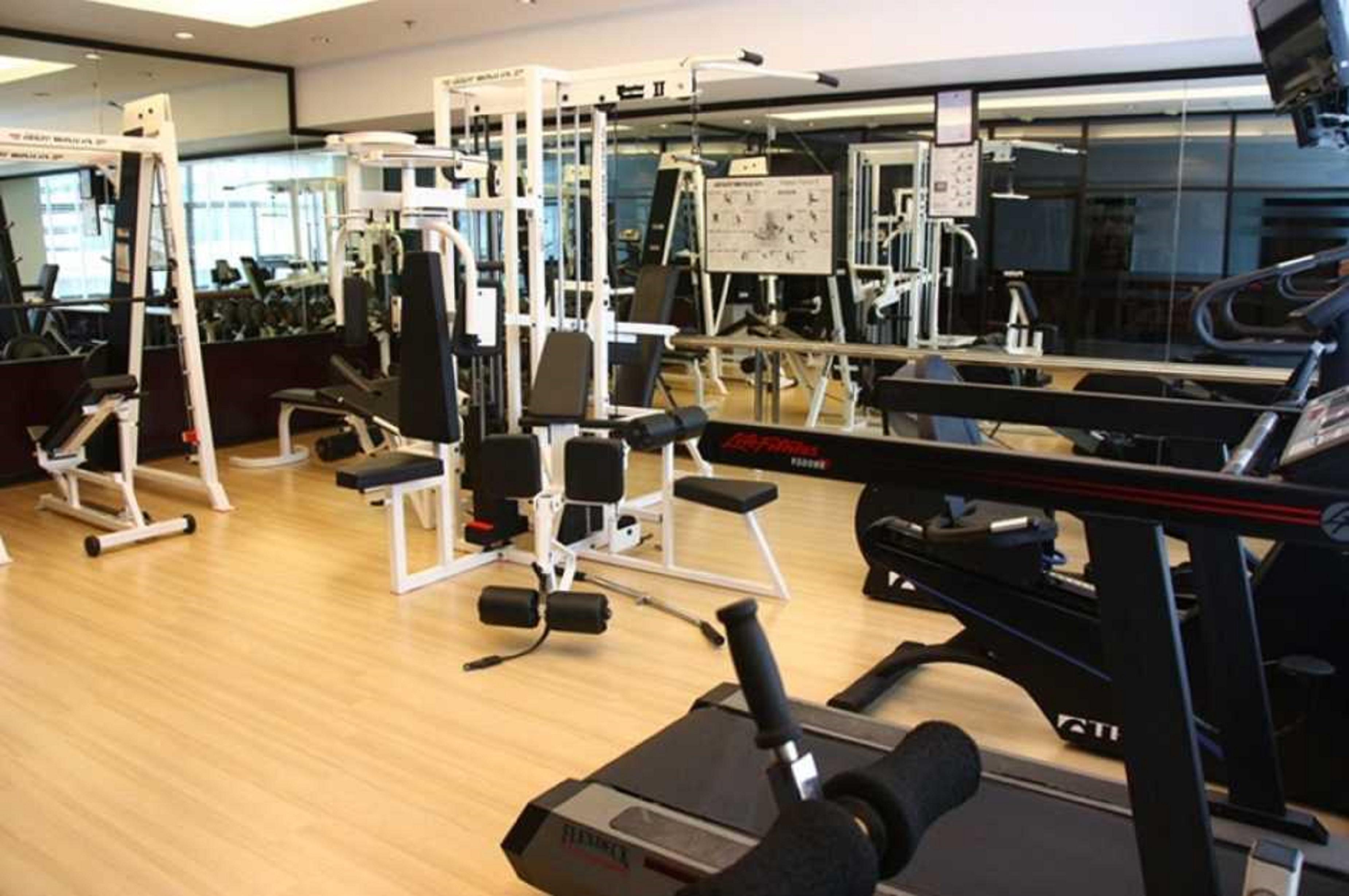 블러바드 호텔 방콕 수쿰빗 외부 사진 A gym