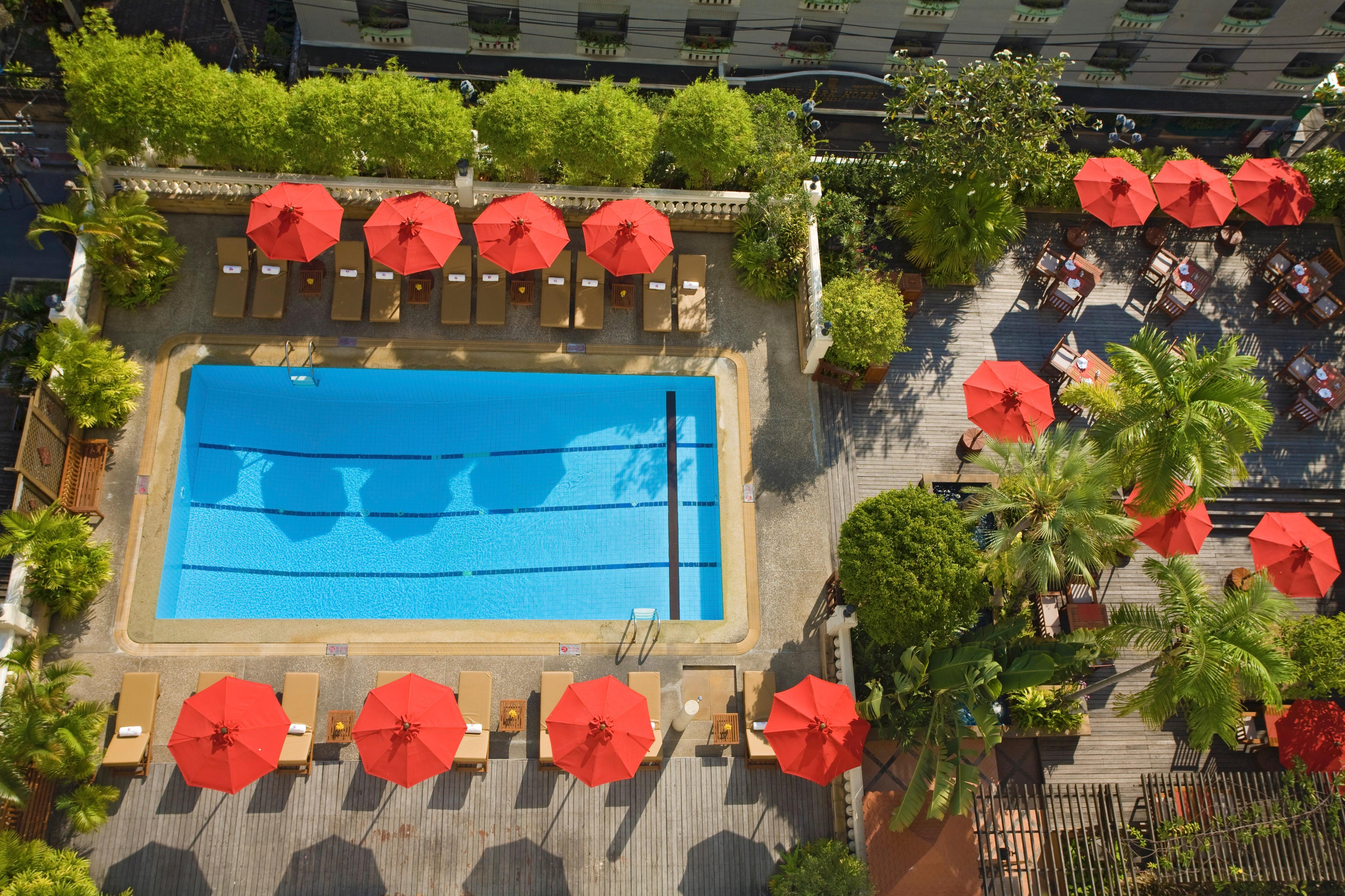 블러바드 호텔 방콕 수쿰빗 외부 사진 The pool at the Hotel