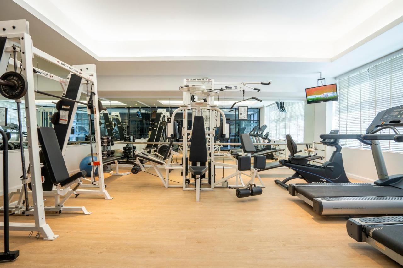 블러바드 호텔 방콕 수쿰빗 외부 사진 A gym at a hotel