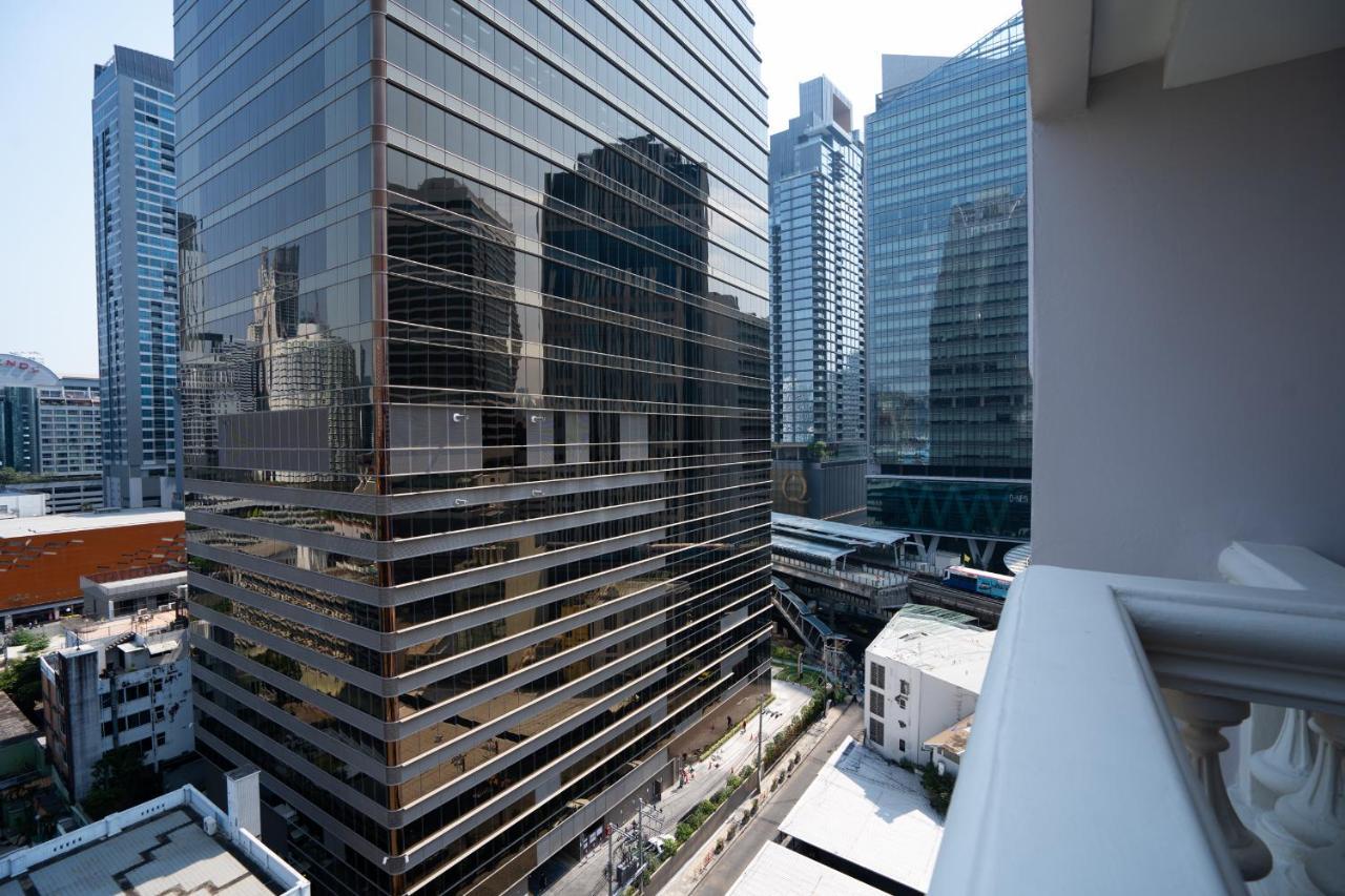 블러바드 호텔 방콕 수쿰빗 외부 사진 The building's exterior
