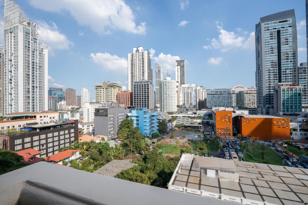 블러바드 호텔 방콕 수쿰빗 외부 사진 View of the city from the 10th floor of the San Diego Museum of Contemporary Art